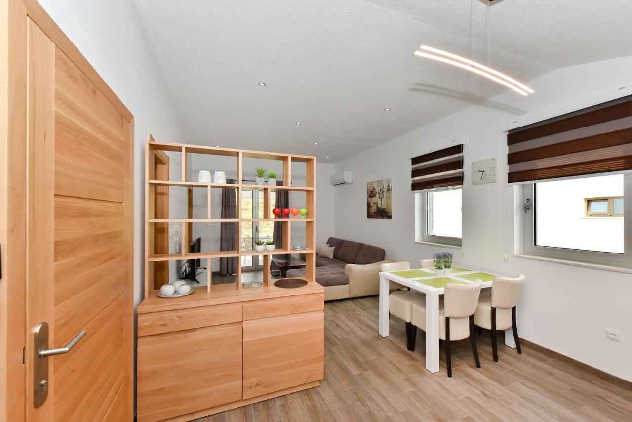 Apartmani Iva Vir Exterior photo